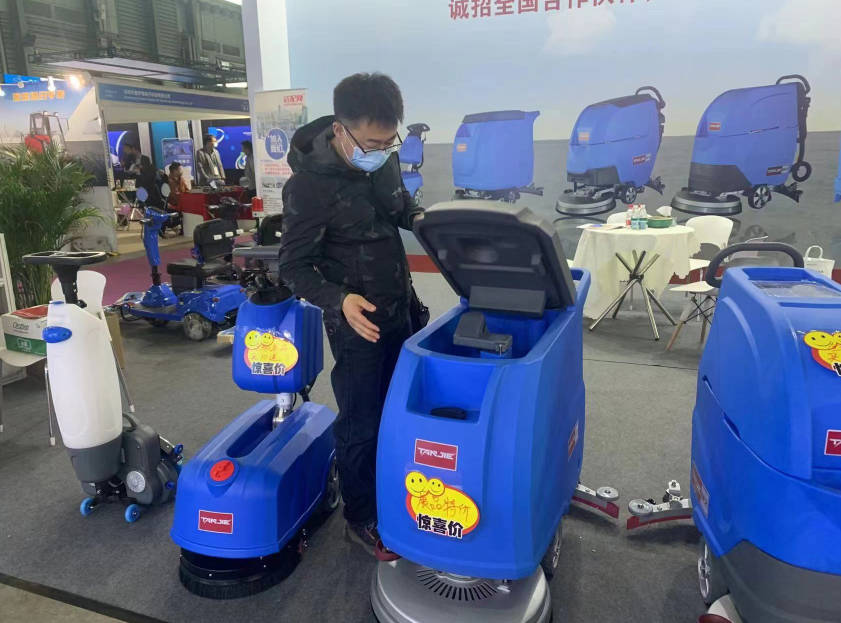 黔南坦洁洗地机公司致力于电动洗地机的生产、销售和服务百家